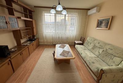 Apartament 3 camere 60 mp etaj 2 - Campina ,langa OMV - 1