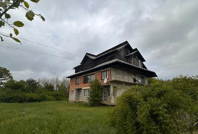 CASA CU TEREN - TIMISESTI - 1