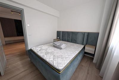 Bloc nou - langa Universitatea Bacovia si Primarie - 2 camere - mobilat si utila - 7