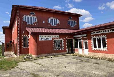 Casă cu 5 camere în Cățelu