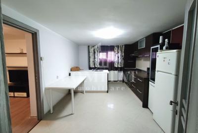Apartament cu 3 camere decomandat, mobilat în Zorilor