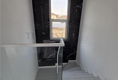 Vila individuala 4 camere Tunari gata de mutat - 15