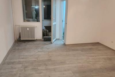 Garsonieră semidecomandată în Titan