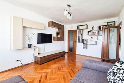 Apartament 3 Camere, In zona Astra