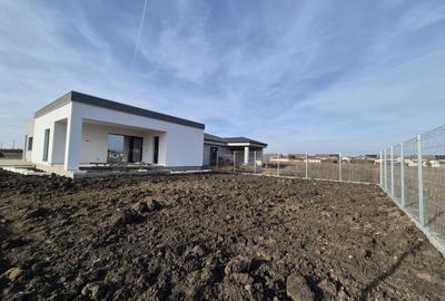 Vila moderna parter. 4 camere, eficienta energetic Via Carmina Arad, comision 0 - 11