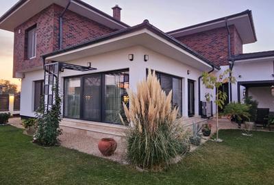 Casă individuală cu 6 camere în Corbeanca