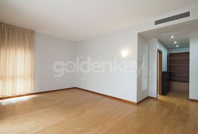 Apartament penthouse cu 4 camere | 2 garaje | spatii generoase - 10