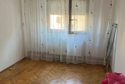 Soarelui | 3 camere | Decomandat | 2 băi | Centrala proprie | Etaj 2 - 8