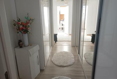 Ofer spre închiriere apartament lux 4 camere în stațiunea Mamaia - 10