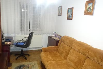 Vand apartament de 3 camere decomandat in Deva, zona Eminescu.Scarisoara, Profi - 9