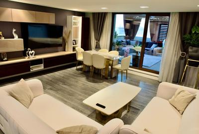 Penthouse, 3 camere , 80 mp.Lift, 2 Garaje, Terasa 30mp. Marasti - 2
