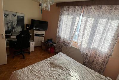 Apartament 2 camere in Strada Cometei, etaj 1, semidecomandat, liber la vanzare! - 1
