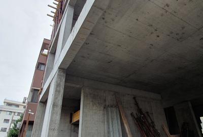 Penthouse 4 camere Dec. 130mp si 220mp construit + 100mp terasa Splaiul Unirii - 10