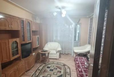 Apartament cu 2 camere decomandat în Podu Roș