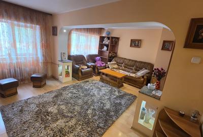 Apartament 3 camere DECOMANDAT , Zona Cug-Rond Vechi !!! - 4