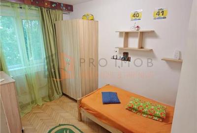 Apartament 3 camere cf 3 semidecomandat zona Micro 14 - 10