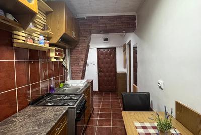 Apartament cu 2 camere decomandat, mobilat în Sud