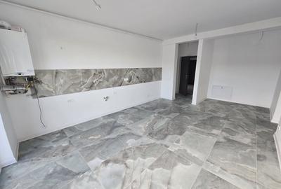 Finisat la cheie. Disponibil imediat. Boxa. La asfalt. - 2