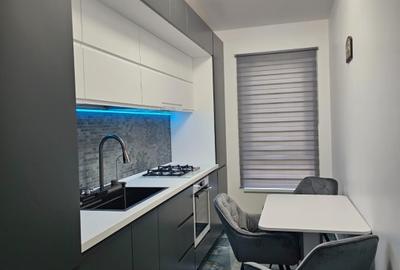 Apartament cu 2 camere decomandat, mobilat în Central