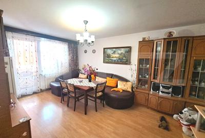 Apartament cu 3 camere decomandat, mobilat în Dârste