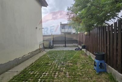 De vanzare Casă / Duplex - 14