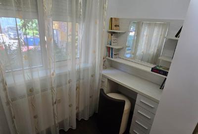 Vând apartament, 3 camere decomandat, zona Far. - 3