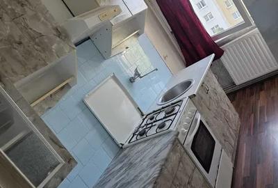 Vand in Dambul Pietros apt. 2 camere,et.4 , semidecomandat - 3