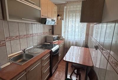 Ap 2 cam, Dărmănești, zona șc. nr. 5. Preț 1350 lei/ lunar - 10