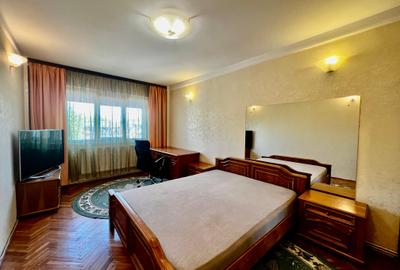 Apartament cu 2 camere decomandat, mobilat în Piața Unirii