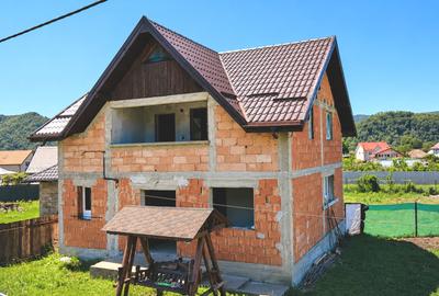 CASǍ la ROȘU cu teren 600 mp, CUT - DUMBRAVA ROȘIE - 16