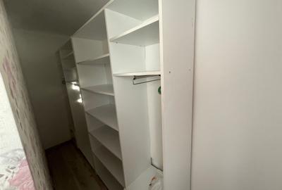Apartament mobilat si utilat cu 2 cam- etaj 1, balcon si loc de parcare - 3