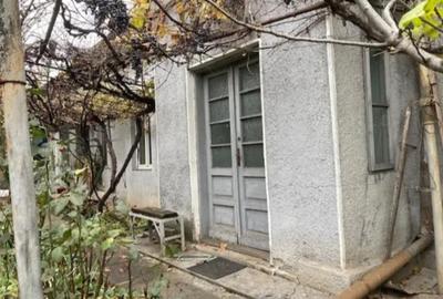 Eroii Revoluției metrou,casa 80mp teren 200mp 185.000euro - 2