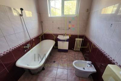 Ultracentral. Parter inalt. Intrare separata. Teren 403 mp in proprietate. - 5