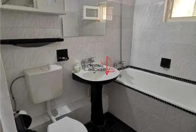 2 camere Titan Piata Minis bloc din 1984 vedere pe spate - 6