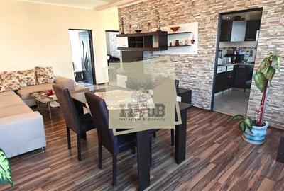 Apartament cu 3 camere semidecomandat în Aeroport