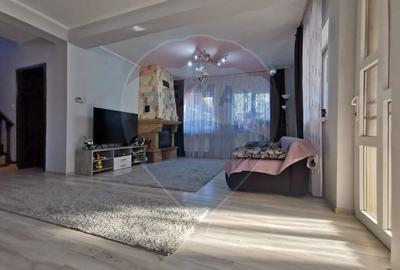 Casa 6 camere si curte, zona Metro Oradea, de vanzare - 1