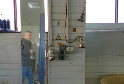 Inchiriez SERVICE AUTO  UTILAT ALEEA FIZICIENILOR CEL MAI BUN PRET - 5
