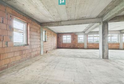 Spațiu comercial, 842.91 mp în Săcălaz