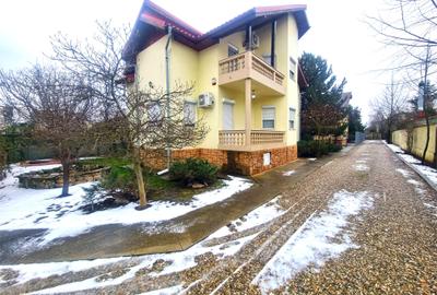 Casă cu 5 camere în Pipera