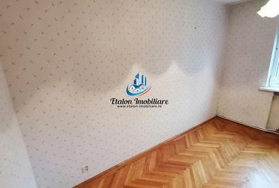 Apartament 3 camere decomandat, etaj 1, zona Gara Piatra Neamt - 3