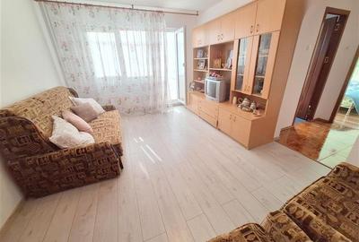 Apartament 2 camere, etaj 2, semimobilat, zona Narcisa - 3