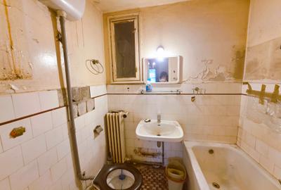 Vanzare apt 2 camere Caderea Bastiliei etaj 1/6 supr 55 mp imobil U3 - 23