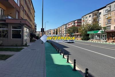 Inchiriere Spatiu Comercial la Bulevard 34 mp. cu centrala, termopane si contoar - 1