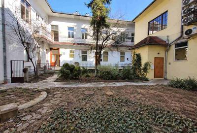 Birou, 40 mp în Central