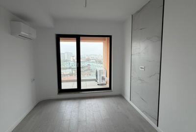 Apartament cu 3 camere decomandat în Eroii Revoluției