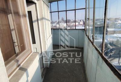 Apartament cu 3 camere, 2 bai,2 balcoane, etaj intermediar,Iuliu Maniu - 11