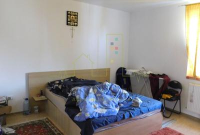Casa individuala. 2 fronturi. Pozitie buna. - 9