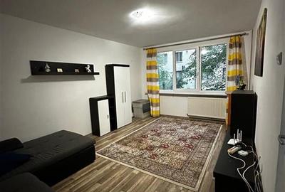 Apartament cu 2 camere decomandat în Metalurgie