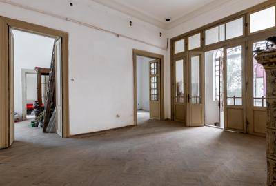 Zona Victoriei vila frumoasa nerenovata - 17