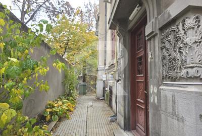 Apartament cu 5 camere circular, mobilat în Grădina Icoanei